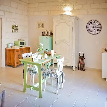 Konukevi Casa Nonna Stella Martina Franca